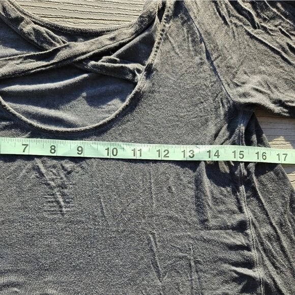 Soft & Sexy AEO T 1977. Viscose long sleeve shirt by American Eagle Outfitters. - Picture 15 of 16